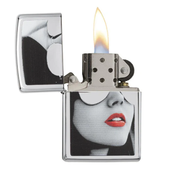 Zippo Classic Gold Design Lighter - Image 2